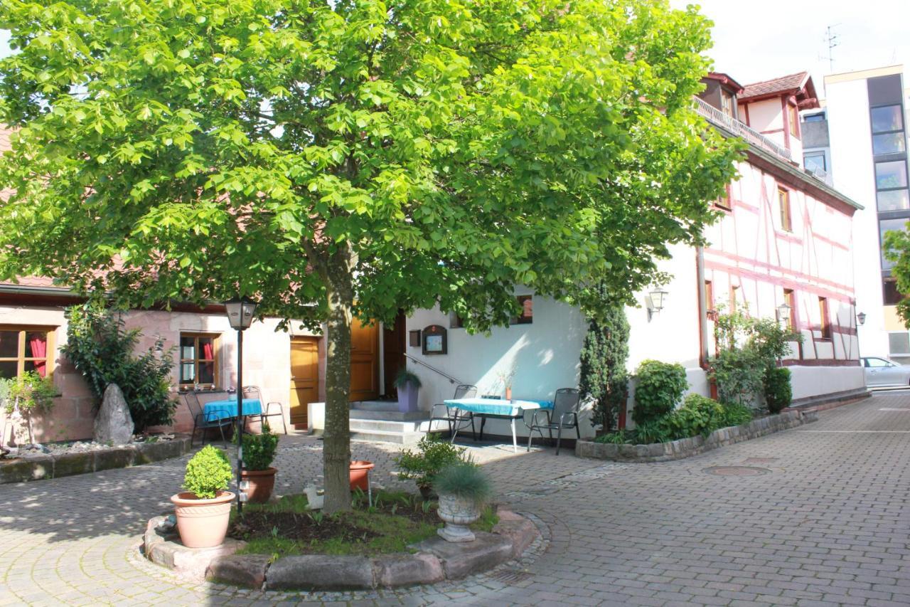 Hotel Zur Friedenslinde Nuremberga Exterior foto